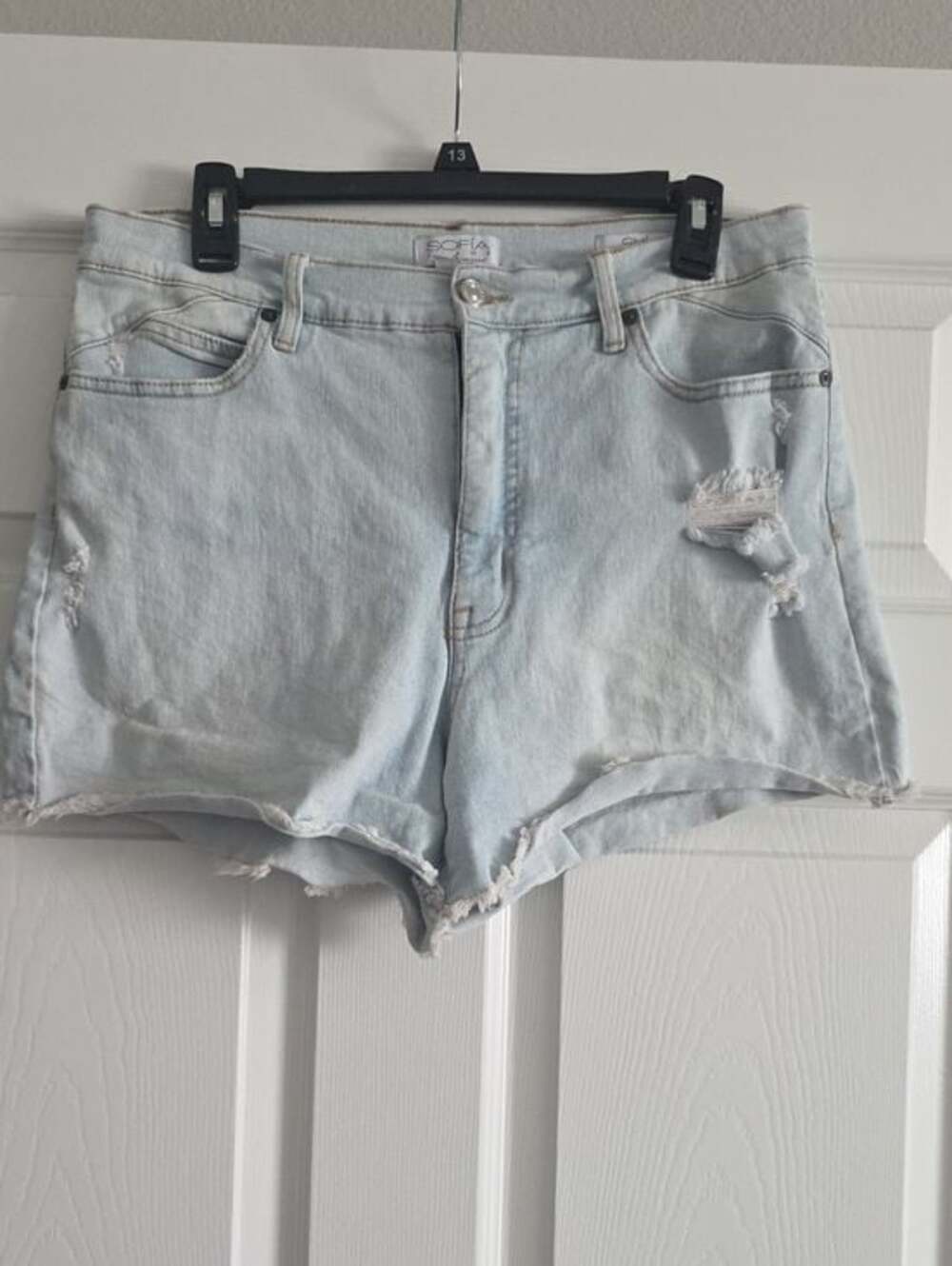 Sofia Jeans By Sofia Vergara Light Wash Distressed Denim Shorts Size 12
